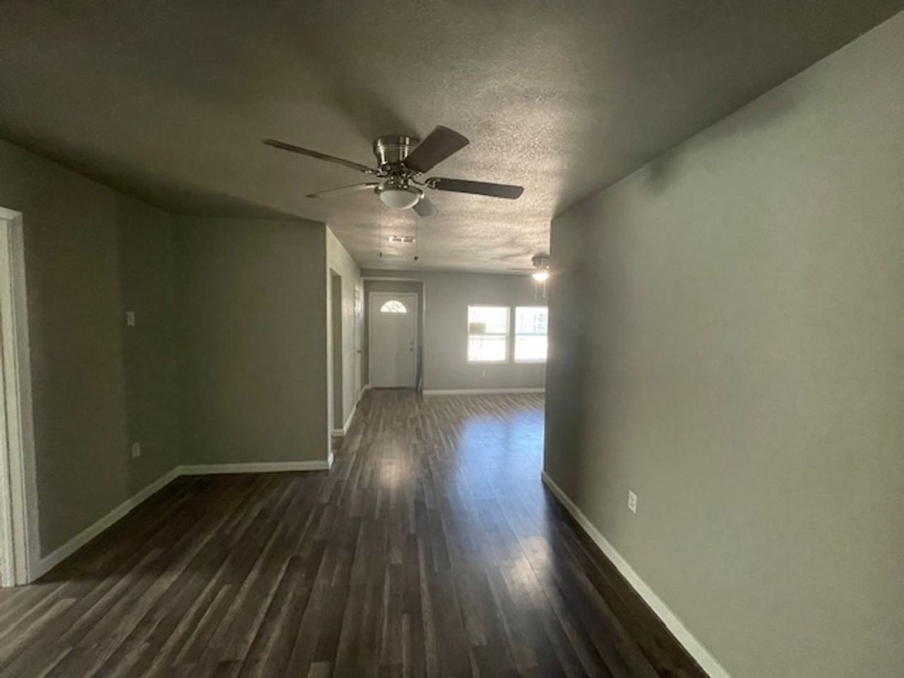 3905 Dowdell St - Photo 3 of 11