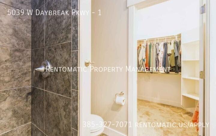 5039 W Daybreak Pkwy #1 - Photo 6 of 10