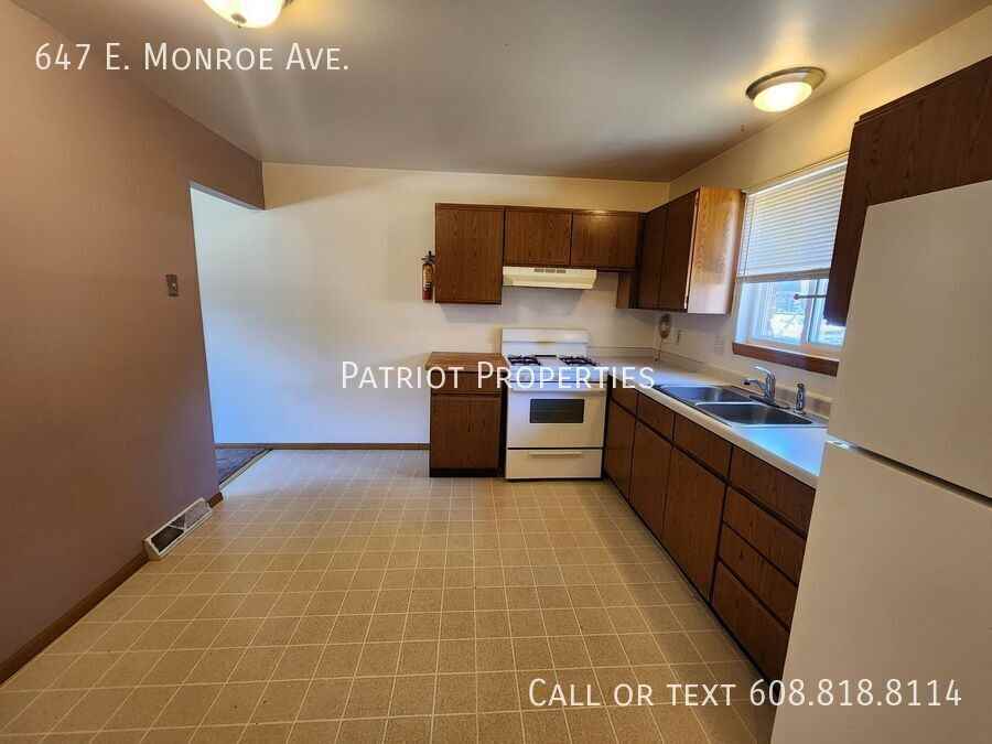 647 E Monroe Ave - Photo 2 of 14