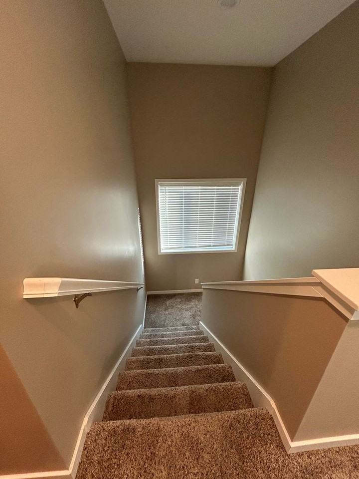 522 S Washington St - Photo 6 of 24