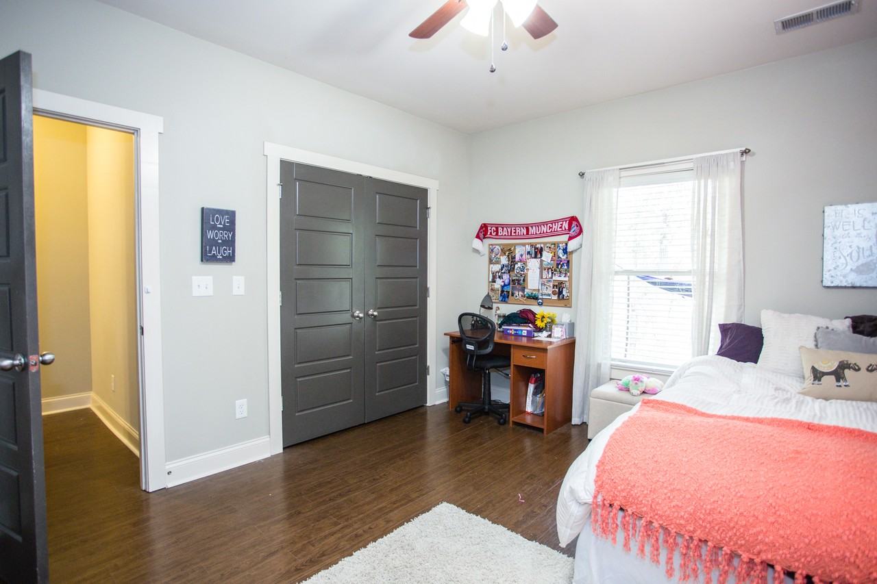 Uptown Station - Photo 2 of 8