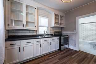 1919 Wood St - Photo 1 of 1