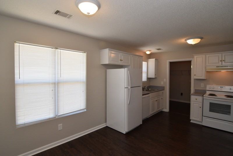 3641 Stanton Ct - Photo 6 of 28