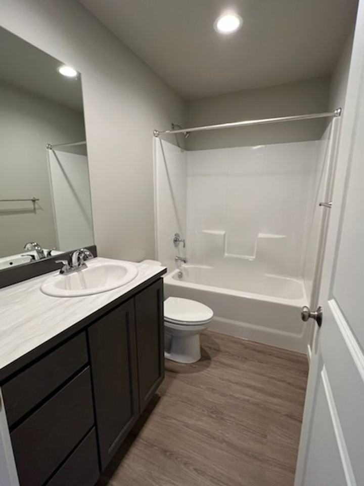 1090 S New Oak Ln - Photo 5 of 15