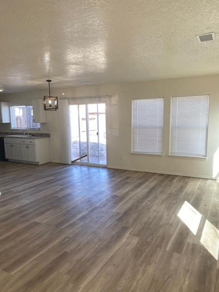 1328 Tres Ritos St Sw - Photo 3 of 14