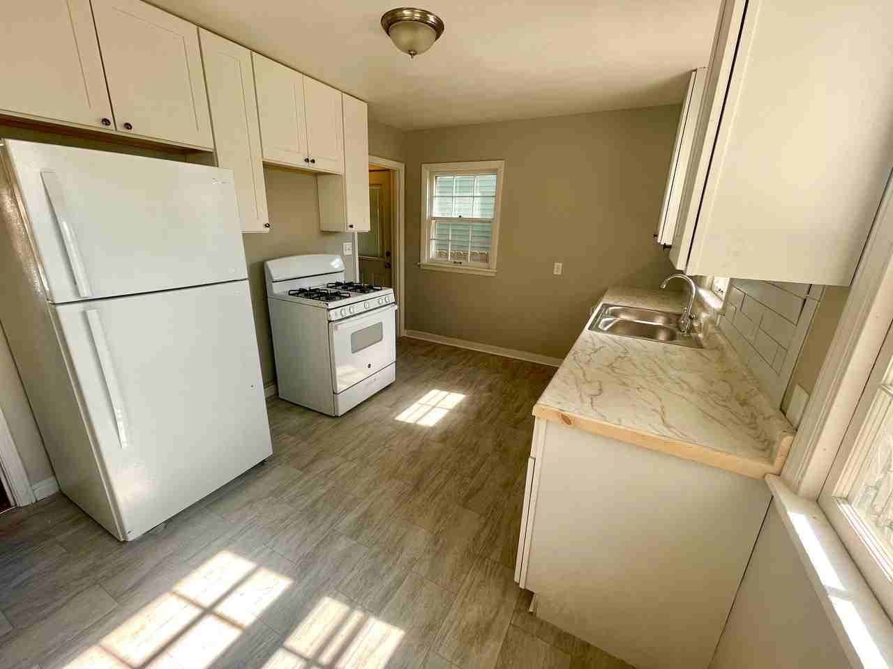 1262 Minnehaha Ave E - Photo 7 of 20