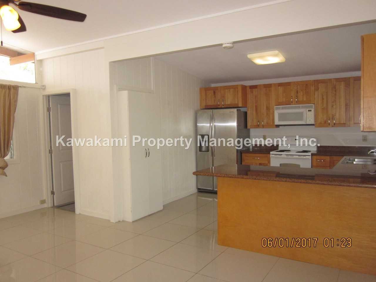 1644 10th Ave - Photo 2 of 10