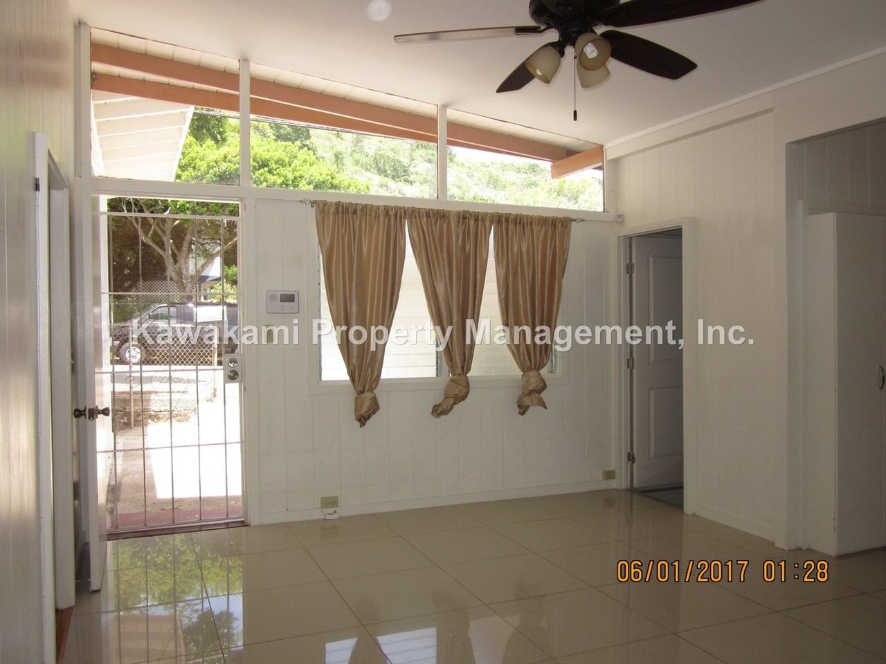 1644 10th Ave - Photo 5 of 10