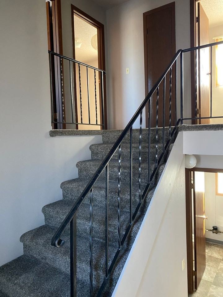 428 8th St Se - Photo 5 of 22