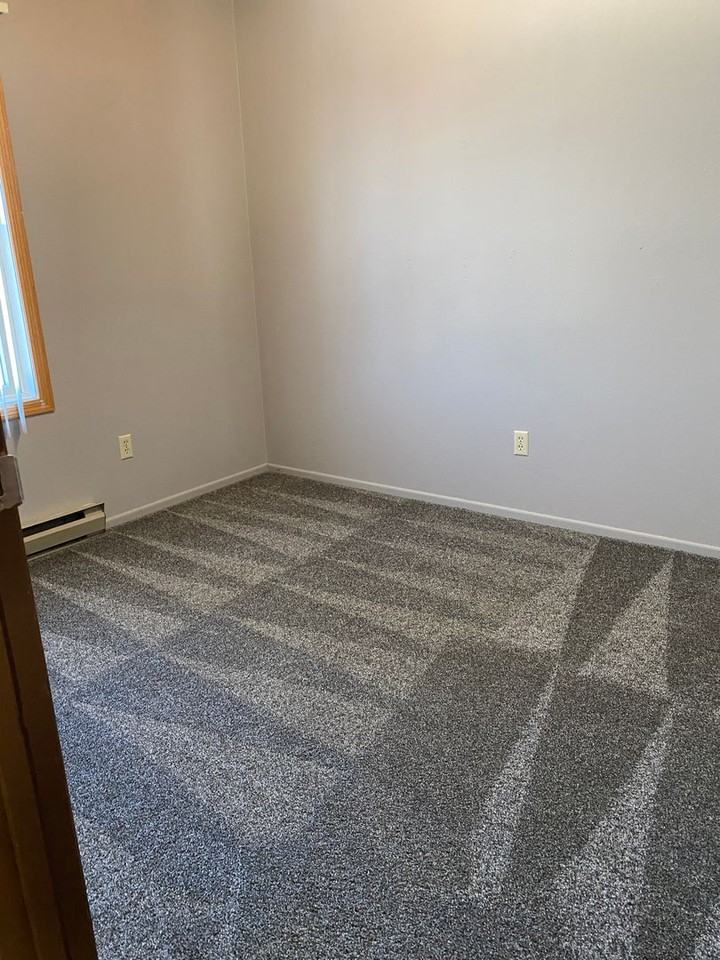 428 8th St Se - Photo 3 of 22