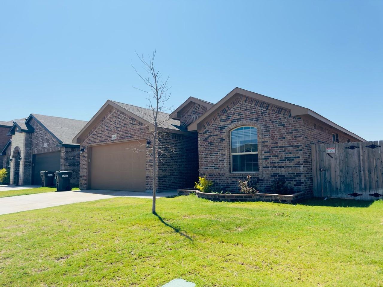 6807 Jamestown St - Photo 2 of 27