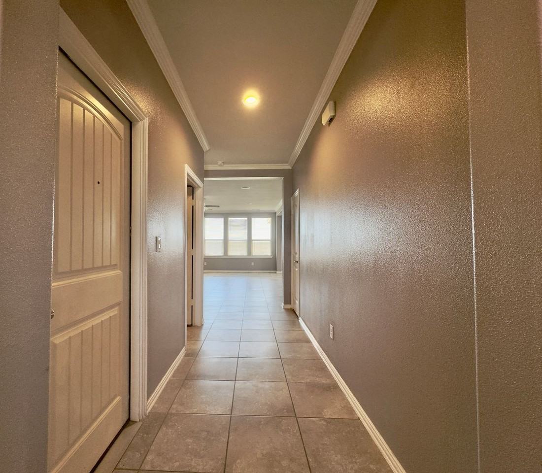 6807 Jamestown St - Photo 3 of 27