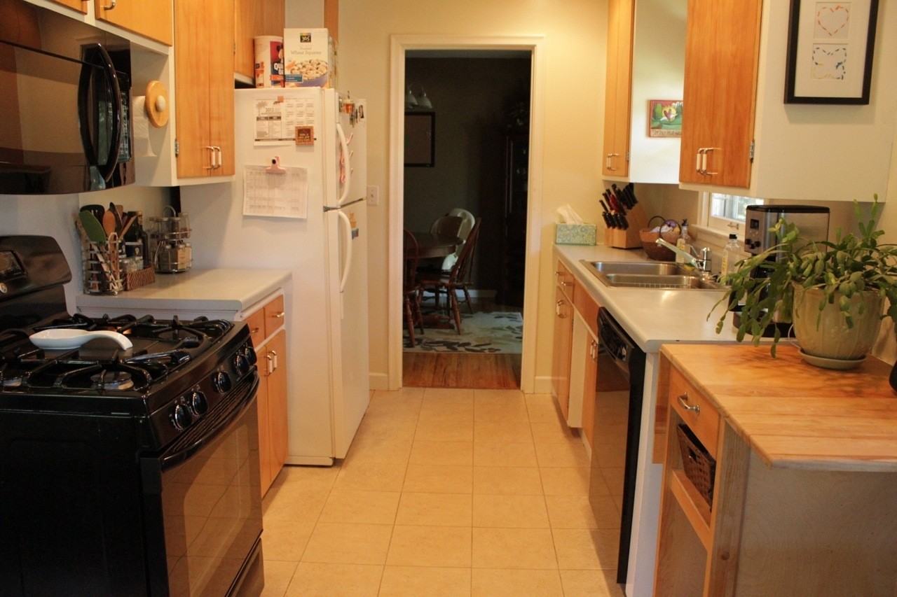 8012 Thomas Ave S - Photo 4 of 26