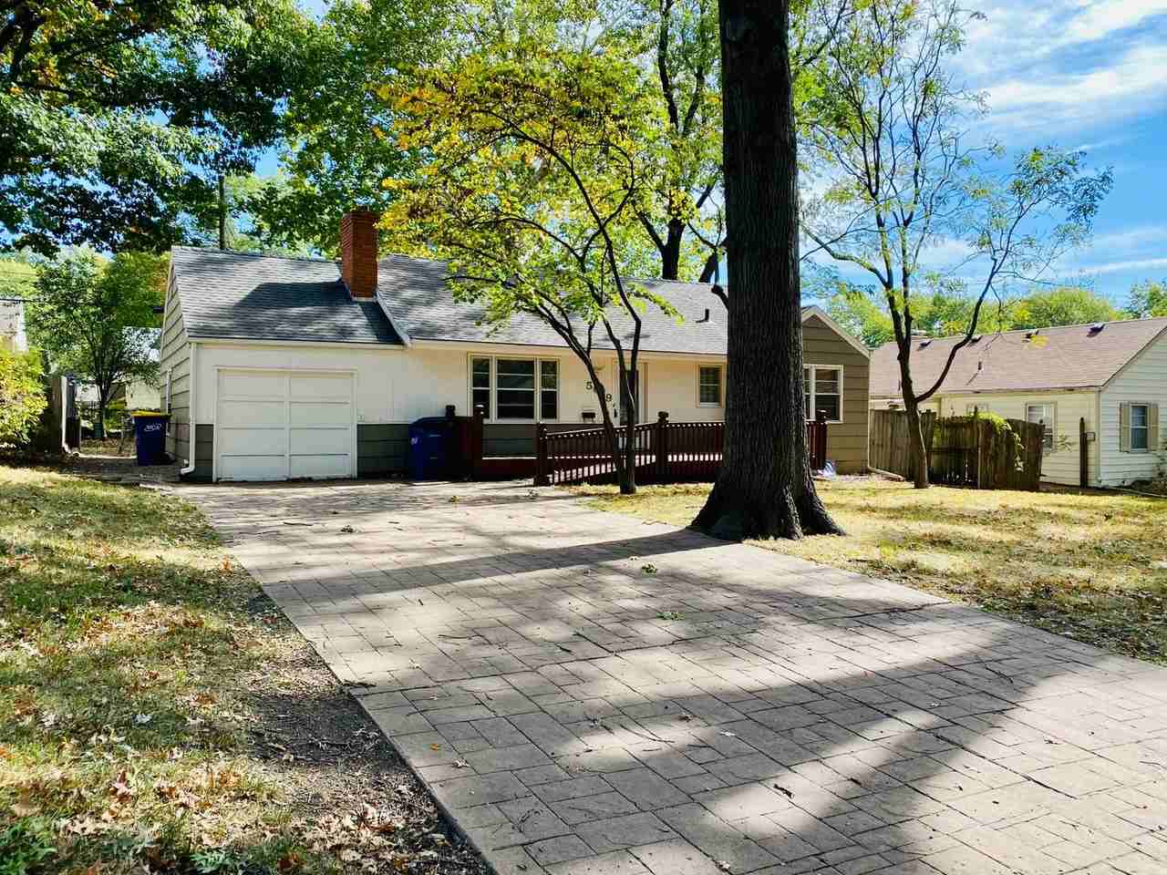 5639 Beverly Avenue - Photo 2 of 28