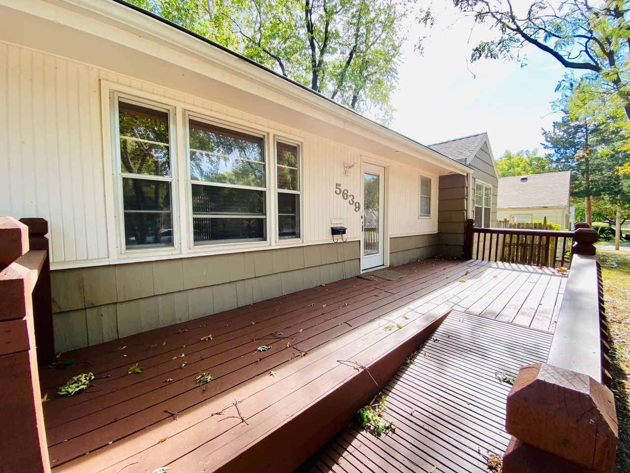 5639 Beverly Avenue - Photo 3 of 28