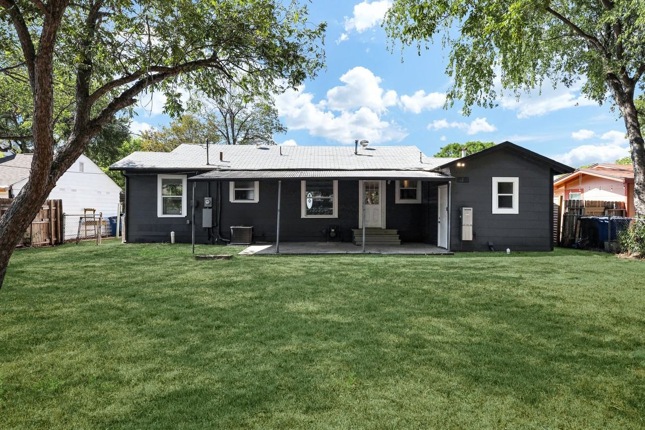 843 Alametos - Photo 3 of 26