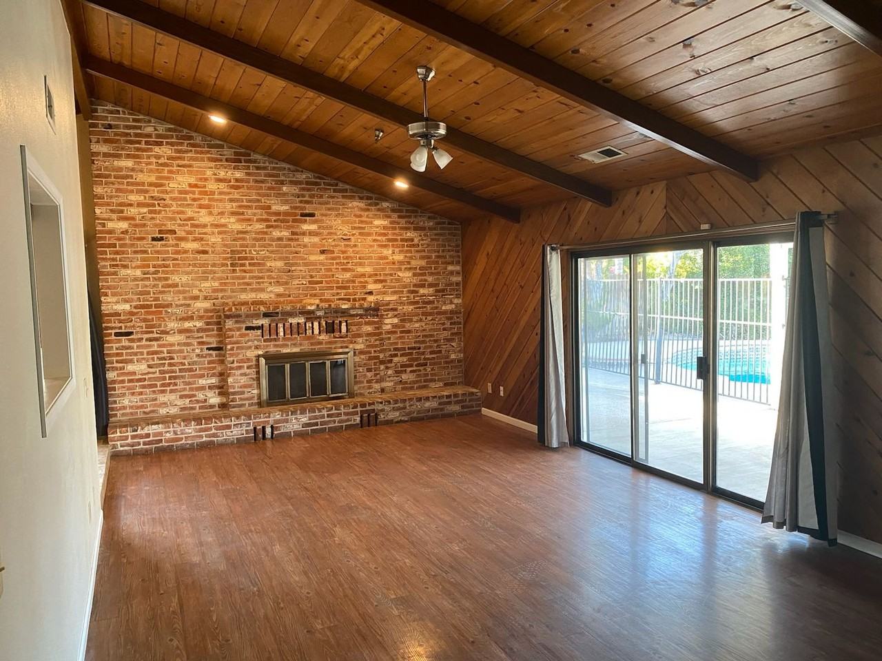 3710 W Sunnyside Ave - Photo 4 of 33