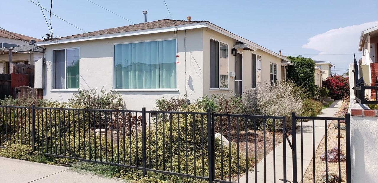 324 W 19th St - Photo 2 of 11