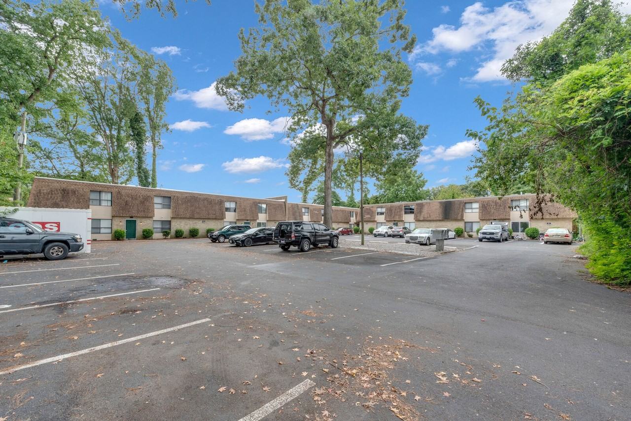 1535 Johnston's Wood Landings - Photo 2 of 35