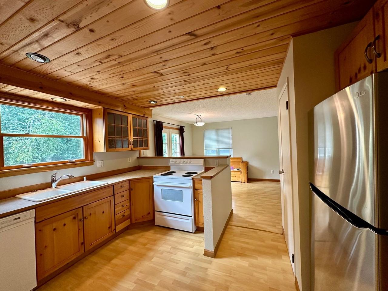 2813 Erie St - Photo 2 of 19