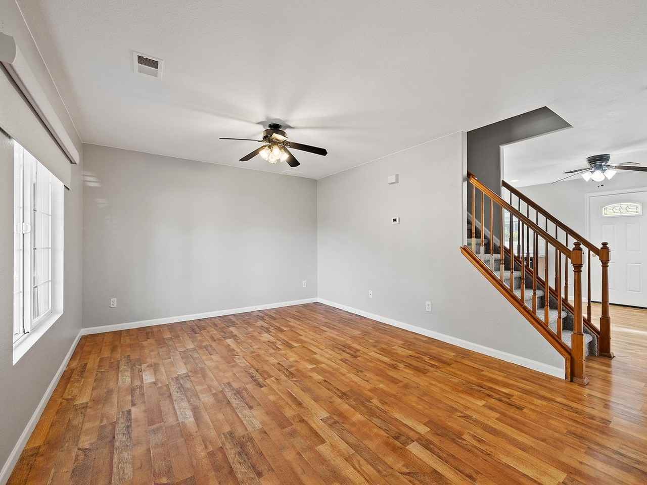 6803 Brittany Dr - Photo 4 of 17