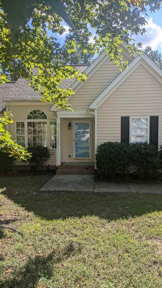 115 Cedarhurst Ln - Photo 2 of 13