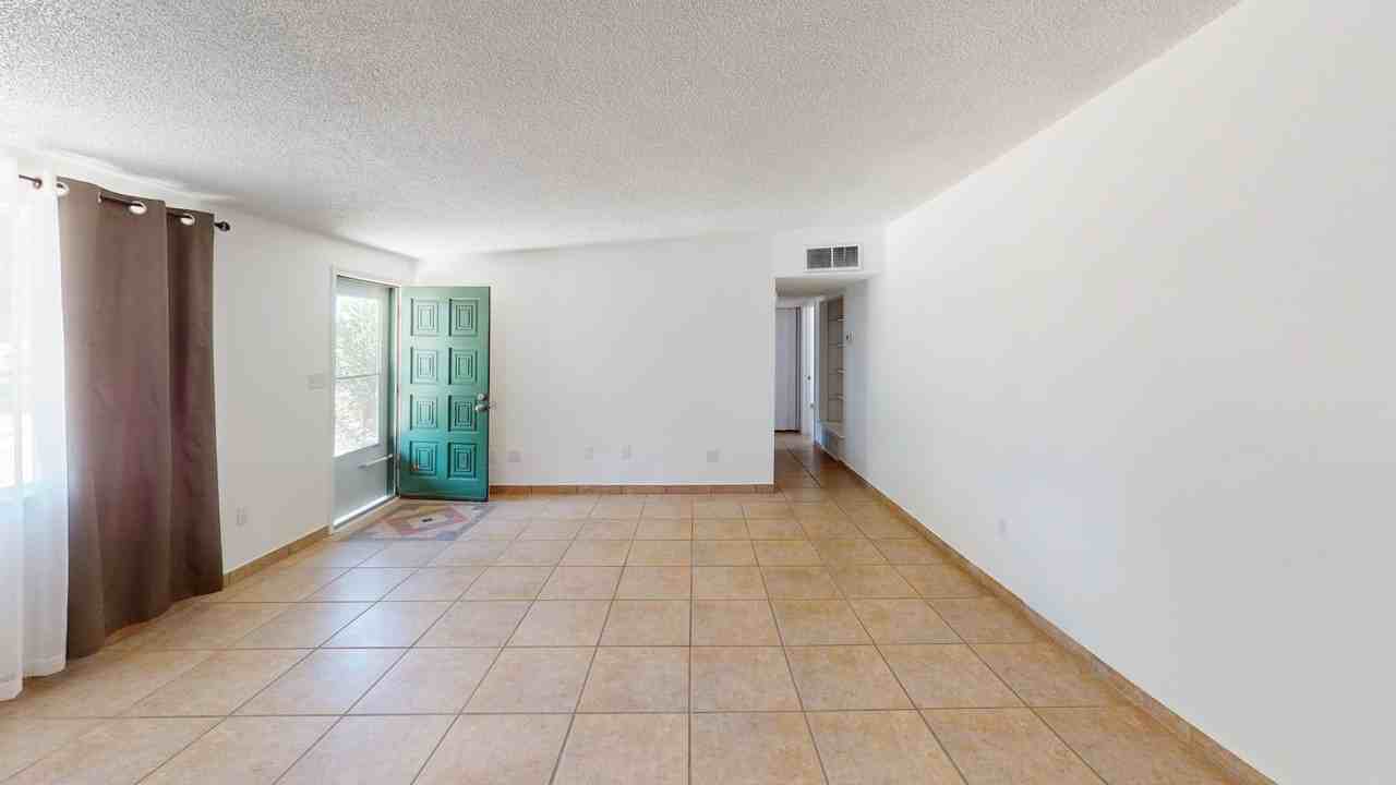 1603 S Emerson Dr - Photo 3 of 20