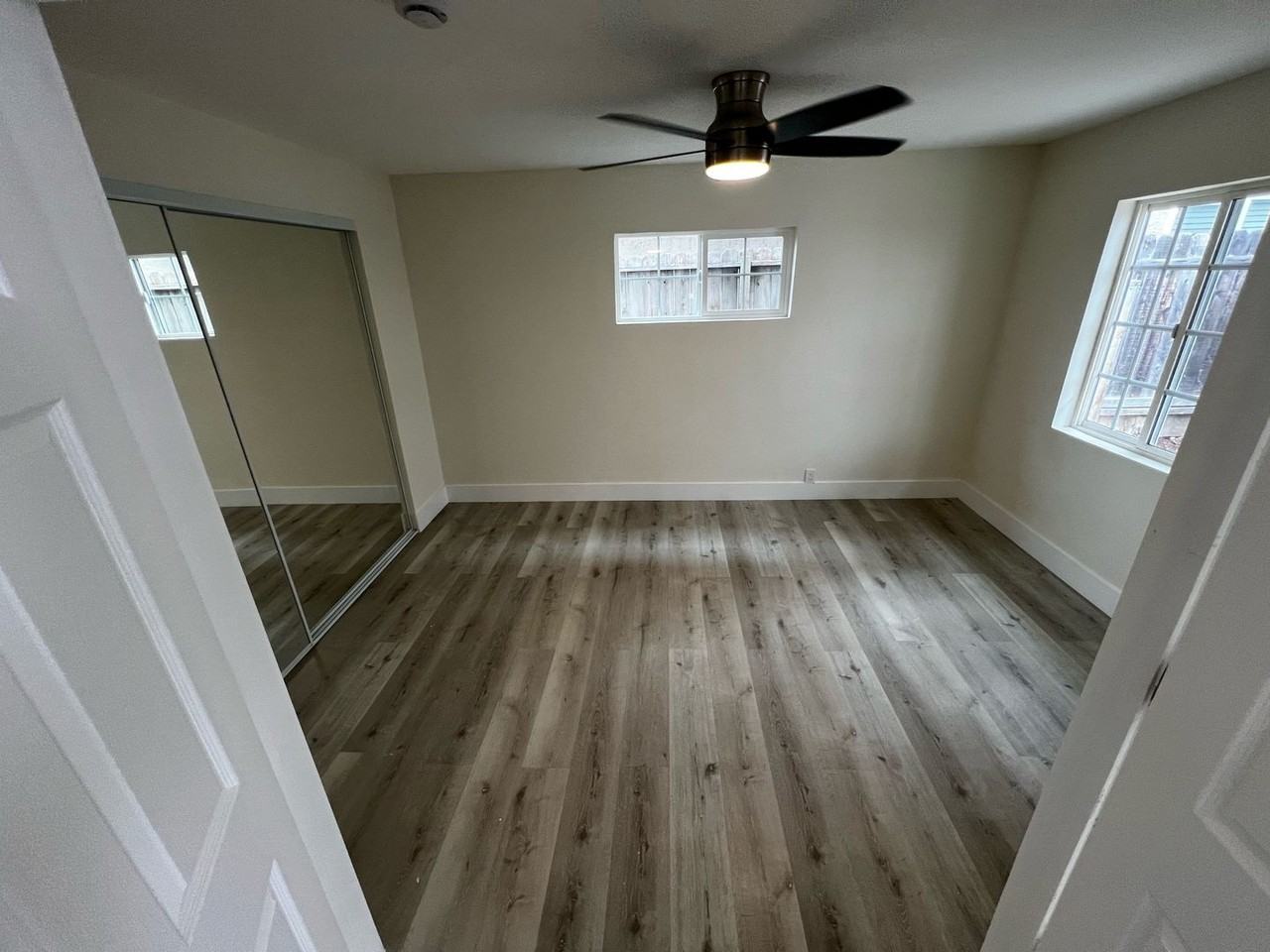 525 S Freeman St #E - Photo 5 of 9