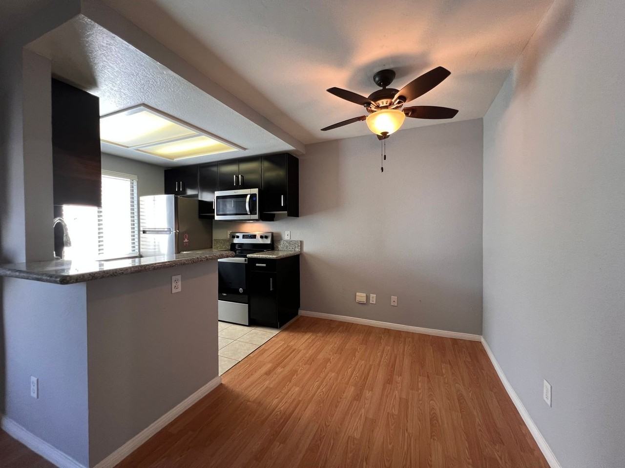 1654 Oliver Ave #5 - Photo 3 of 16