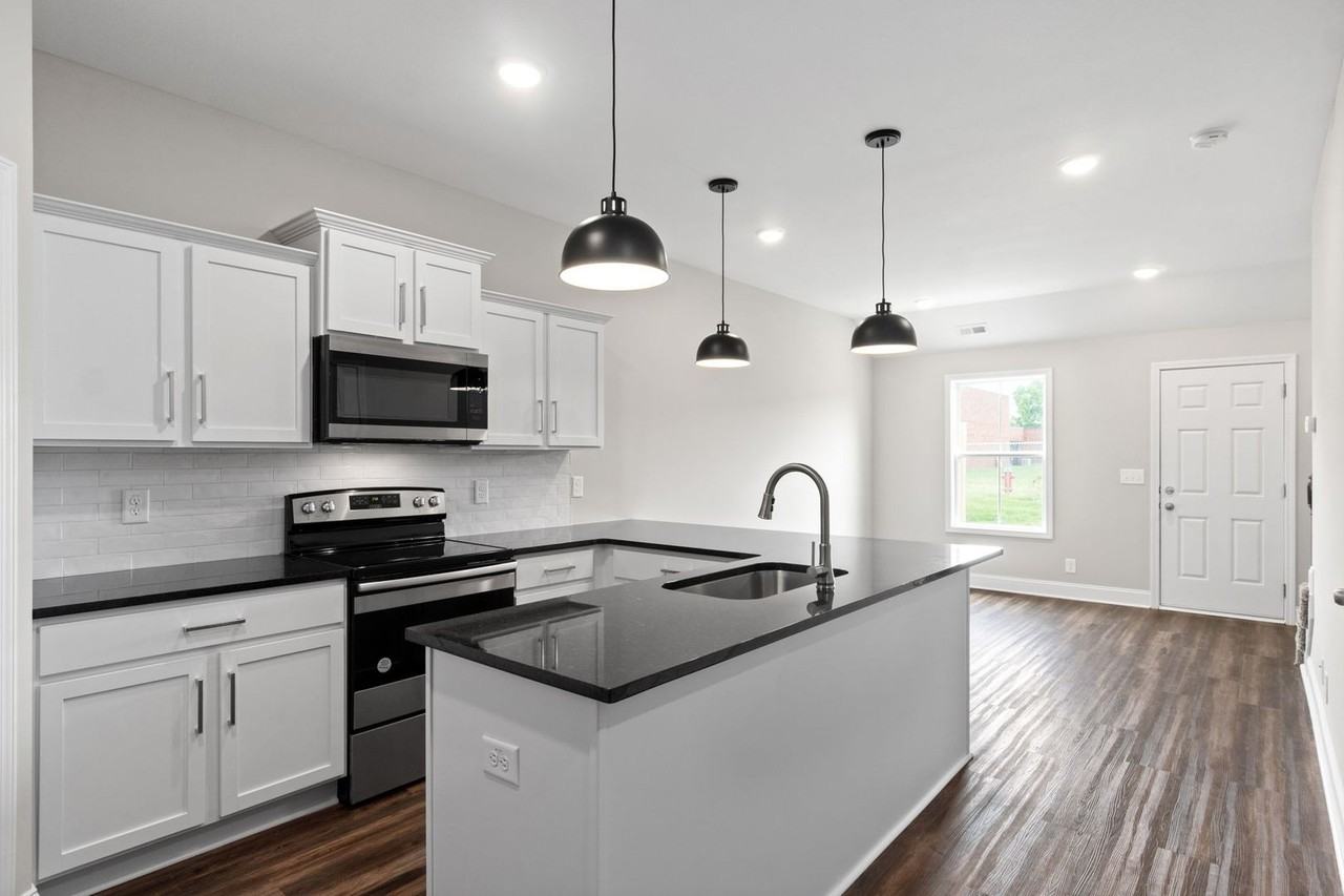 216 Drayton Dr Unit C - Photo 5 of 18