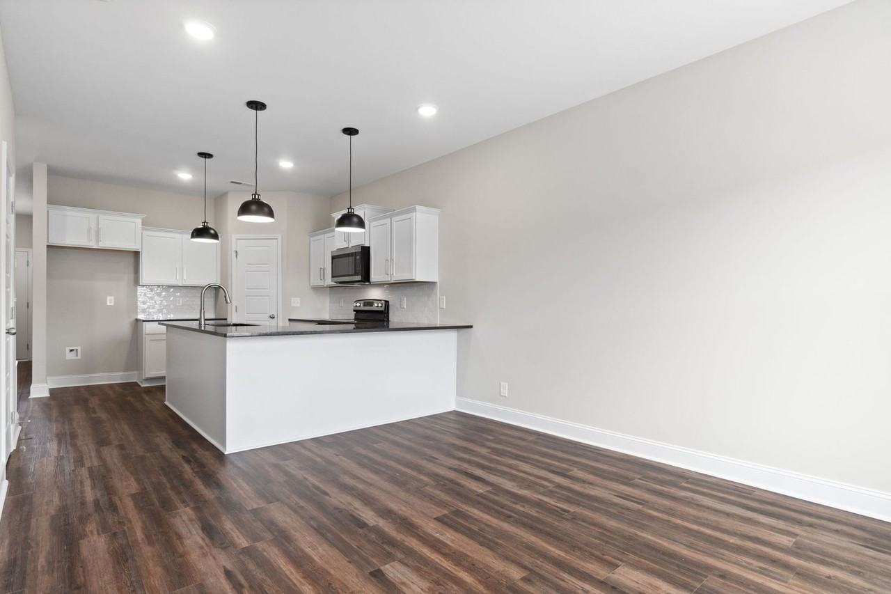 216 Drayton Dr Unit C - Photo 7 of 18