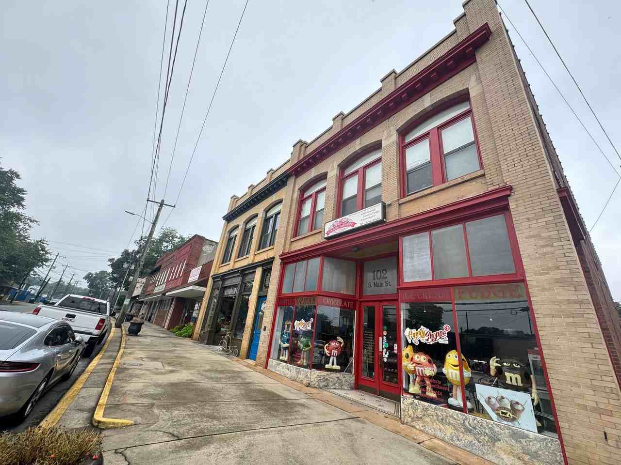 104 S Main St - Photo 2 of 36