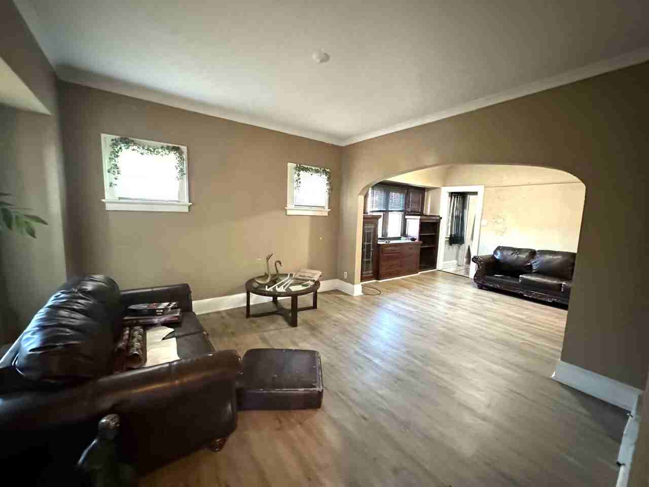 2136 W Atkinson Ave - Photo 3 of 6