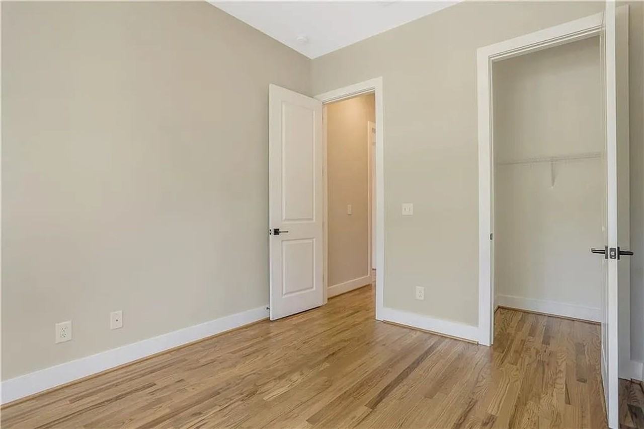 526 Langhorn St Sw - Photo 5 of 22