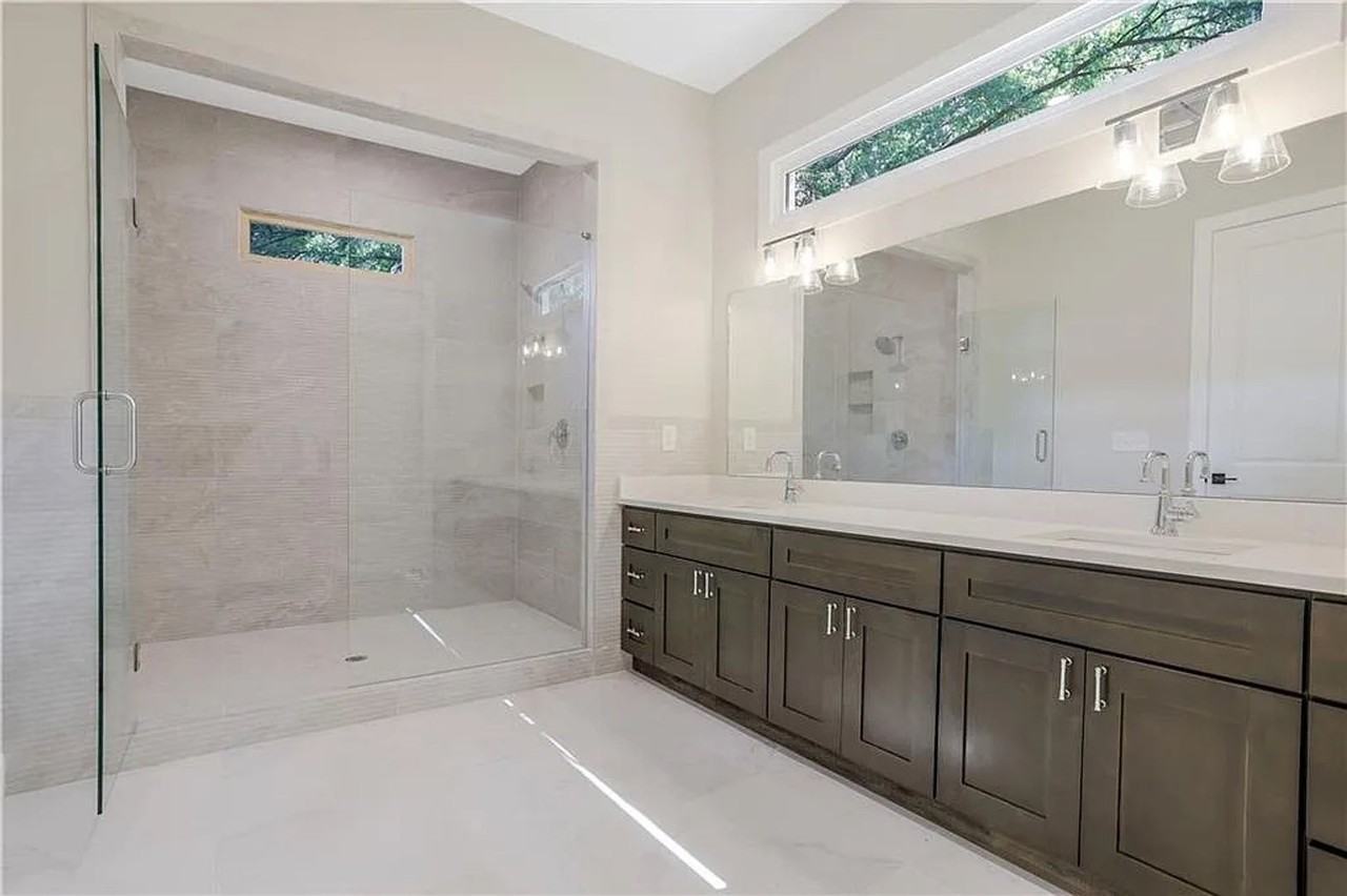 526 Langhorn St Sw - Photo 6 of 22