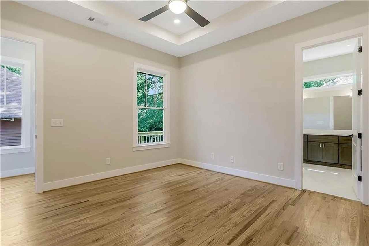 526 Langhorn St Sw - Photo 7 of 22