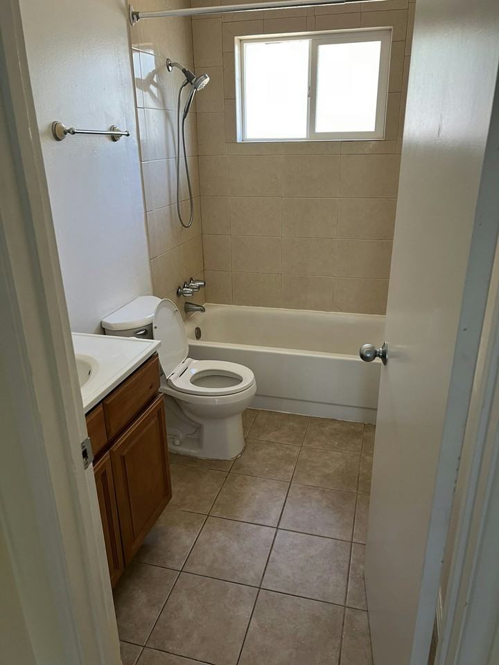1457 Inge Court - Photo 5 of 8
