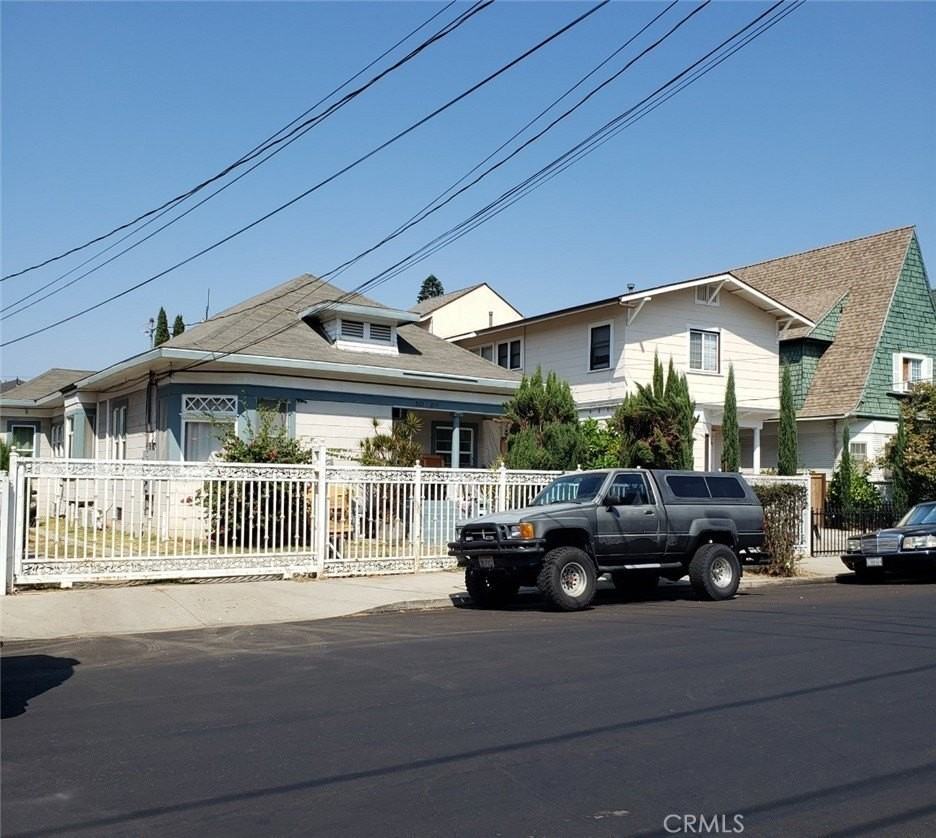 2121 Norwood St, Los Angeles, CA 90007 3 Bedroom Apartment for 3,000