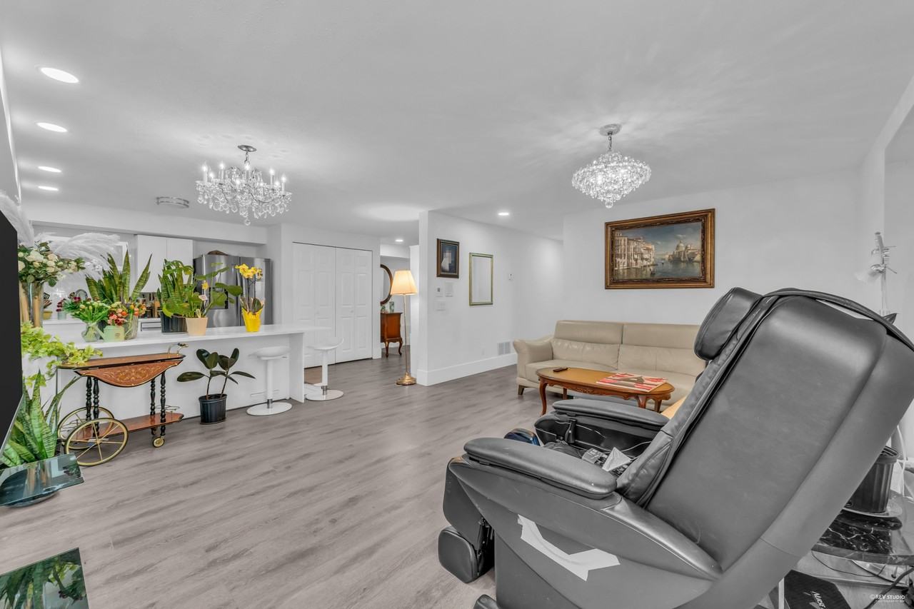 2585 Westhill Way Bsmt #BS - Photo 4 of 17