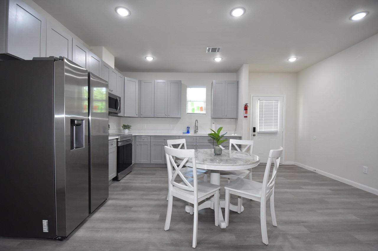 Mallow St - Photo 2 of 6