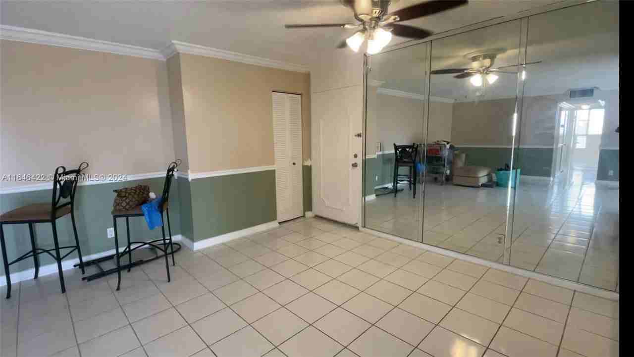 900 Ne 199th St #409 - Photo 3 of 8