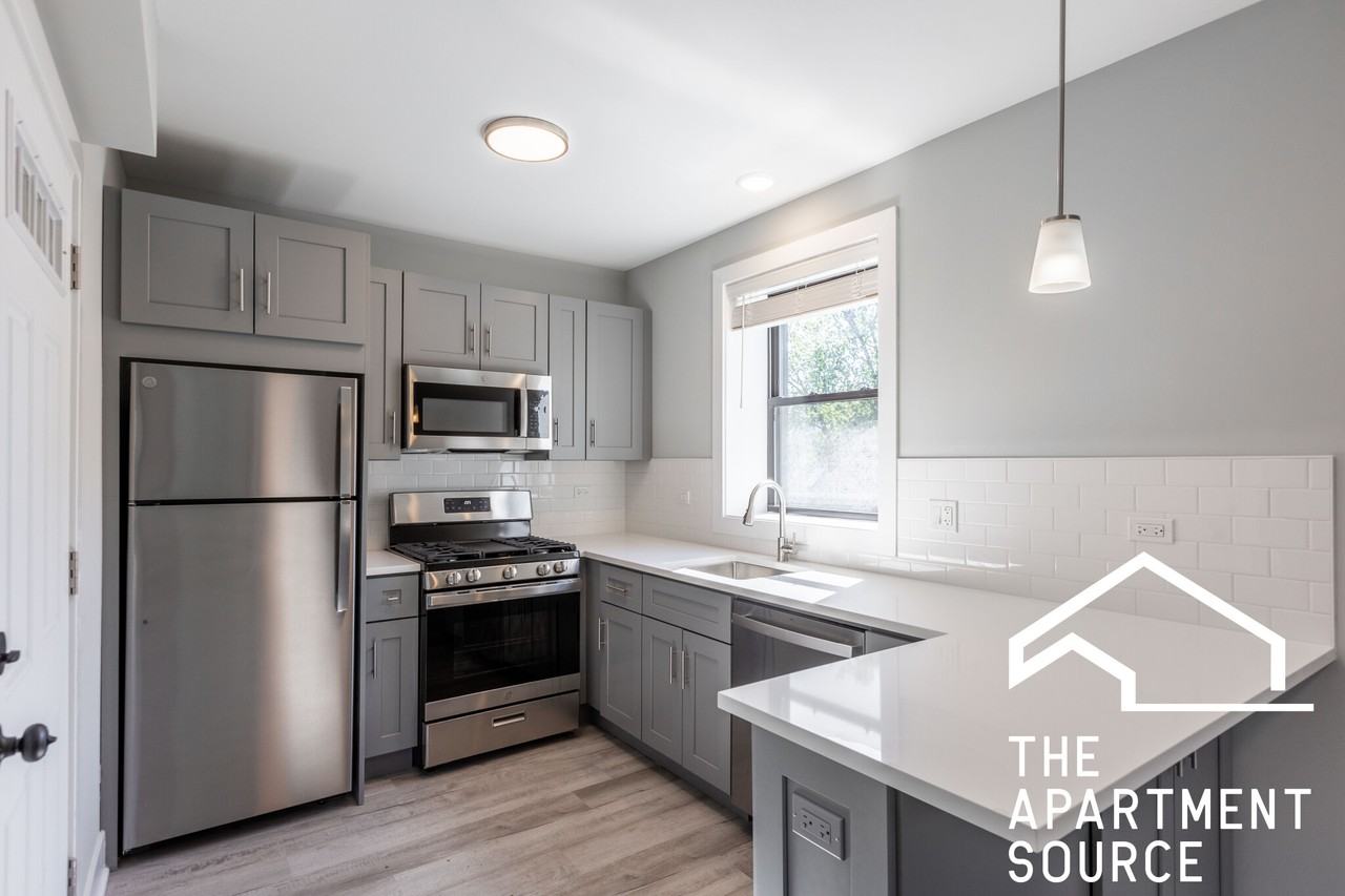 1133 Oak Ave #W1 - Photo 2 of 12