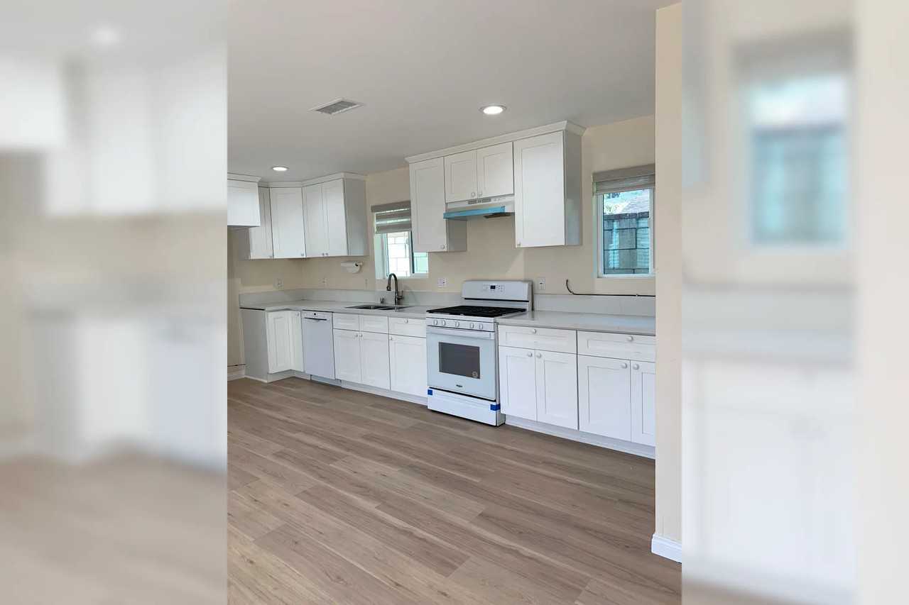 2019 E Villa St - Photo 3 of 16