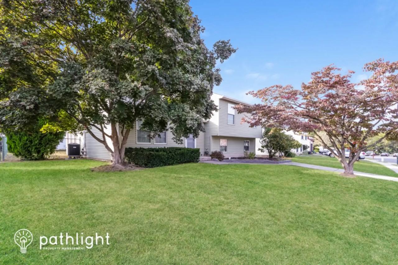 152 Independence Dr - Photo 2 of 19