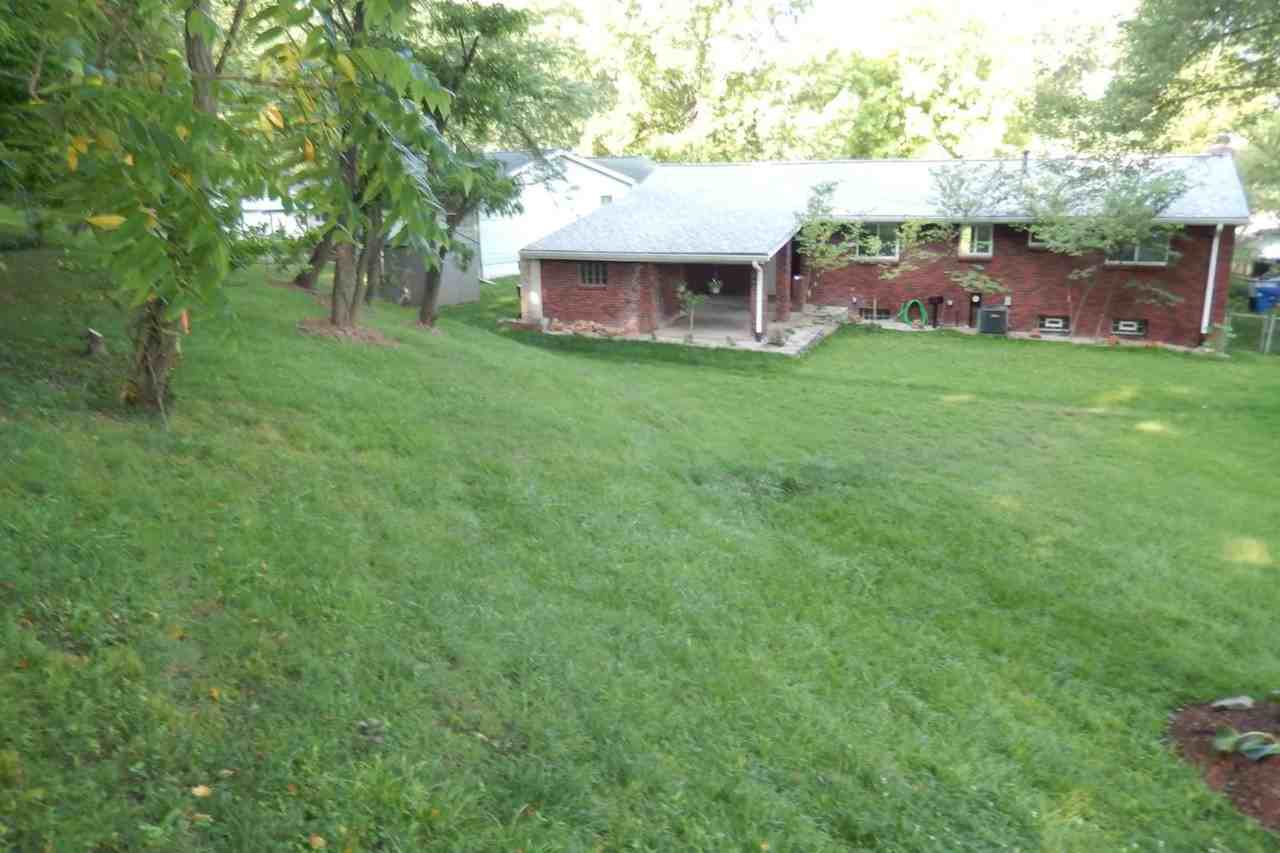 652 Green Cliff Dr - Photo 3 of 26