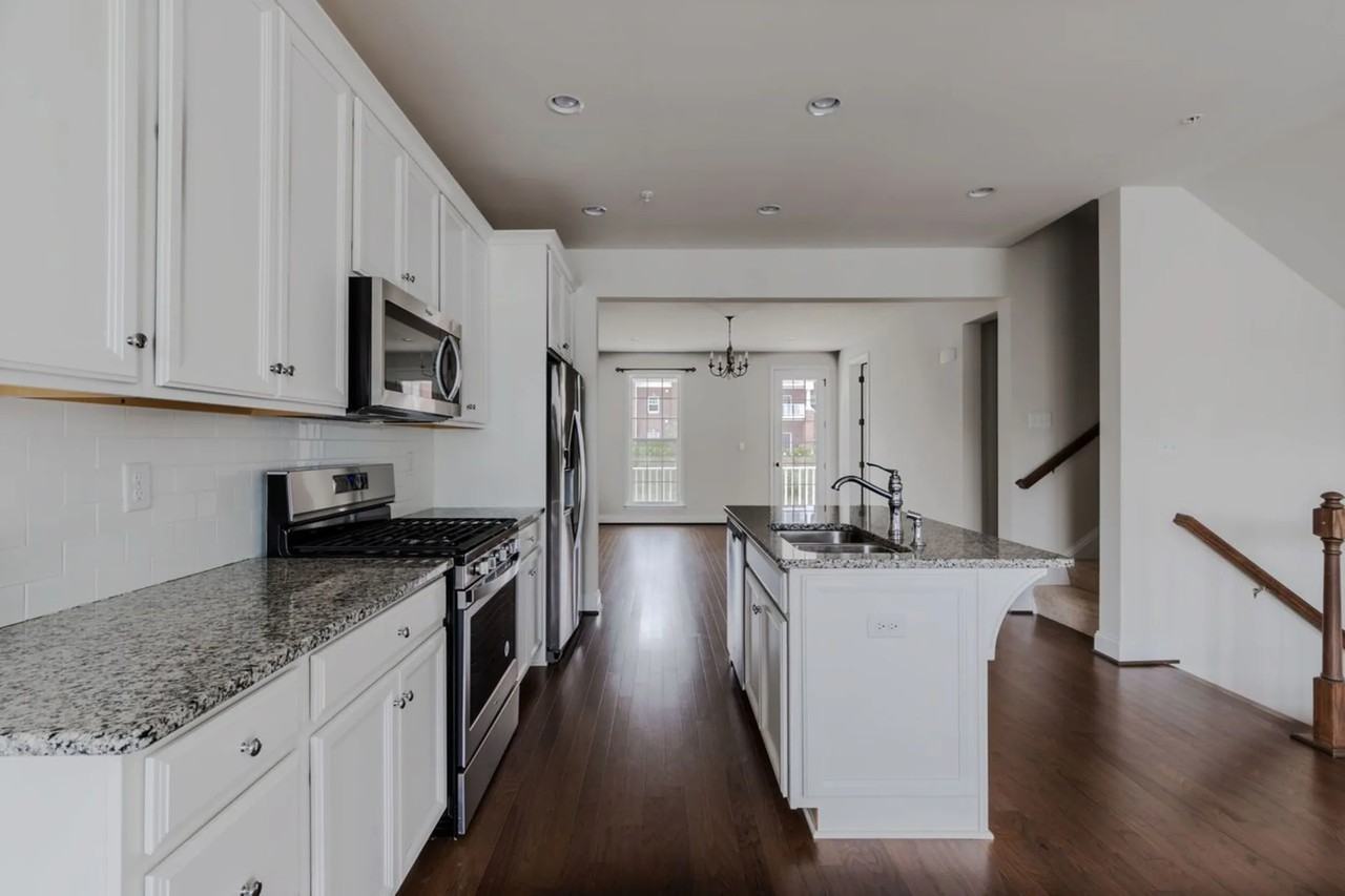 1626 Hastings Park Dr - Photo 2 of 14