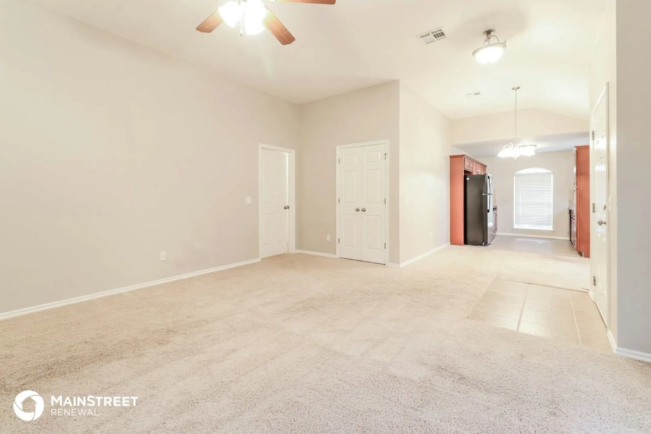 12120 Nw 133rd Ter - Photo 3 of 16