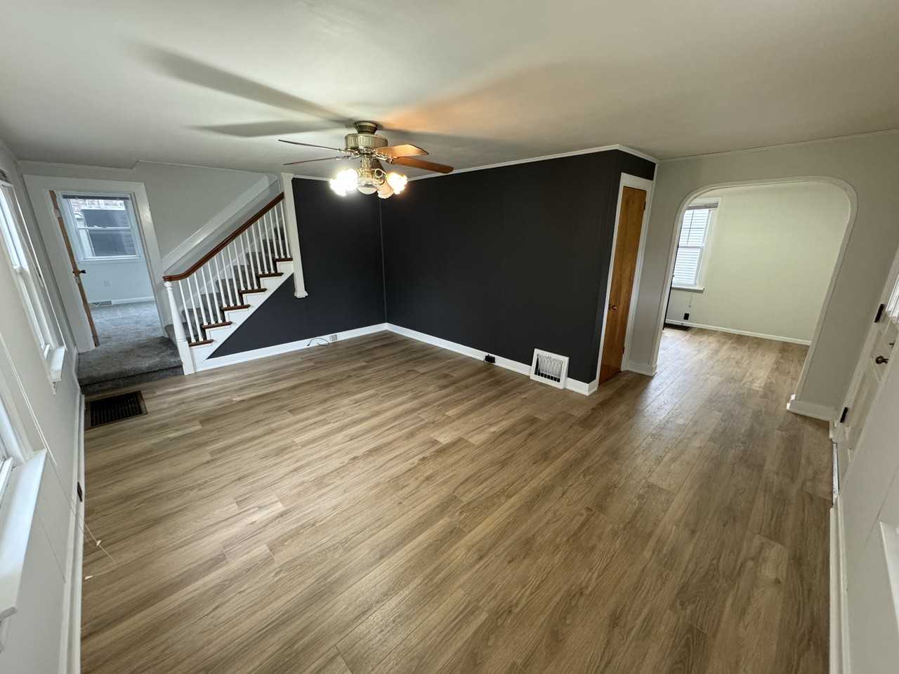 233 E Fulton St #233EFULTON - Photo 3 of 9