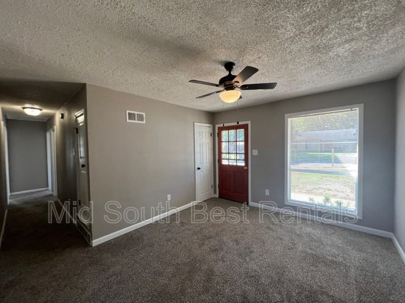 4088 Montana St - Photo 2 of 8