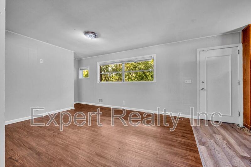 2416 4th St Nw - Photo 7 of 38